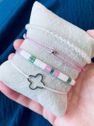 📿📿 letní krásky V létě radši světlé nebo tmavé barvy? #tmbbeads #summertime #beads #work #handmade #withlove